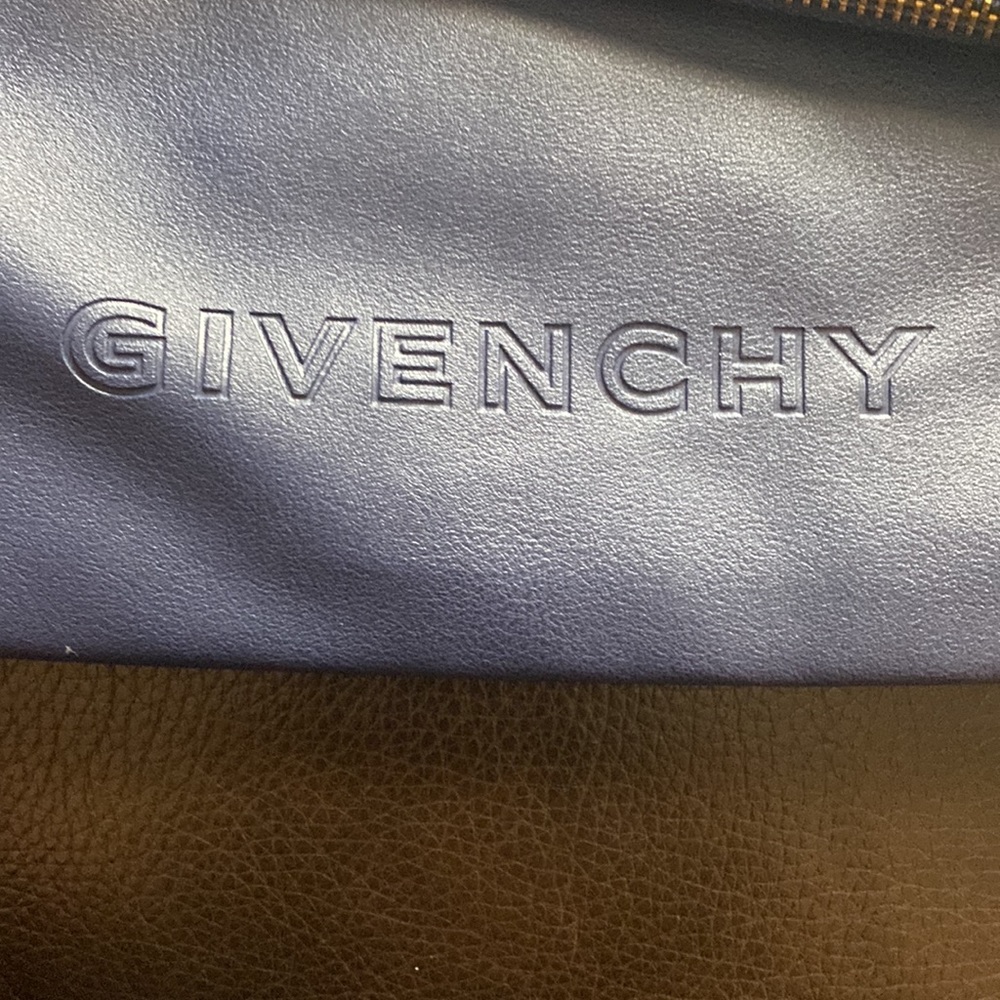 Givenchy crossbody/clutch bag - Picture 2 of 11